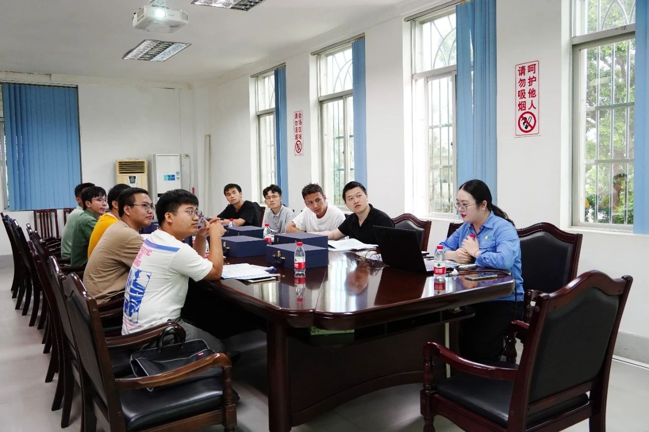 1721352767658938.jpg 9名青年员工入职海南矿业石碌铁矿分公司7.jpg