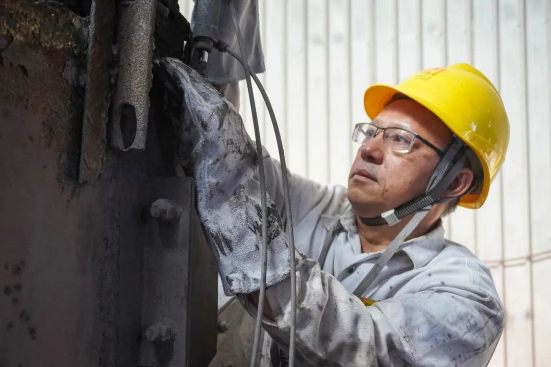 喜报 | 海南矿业员工陈用利被授予“海南省劳动模范称号”